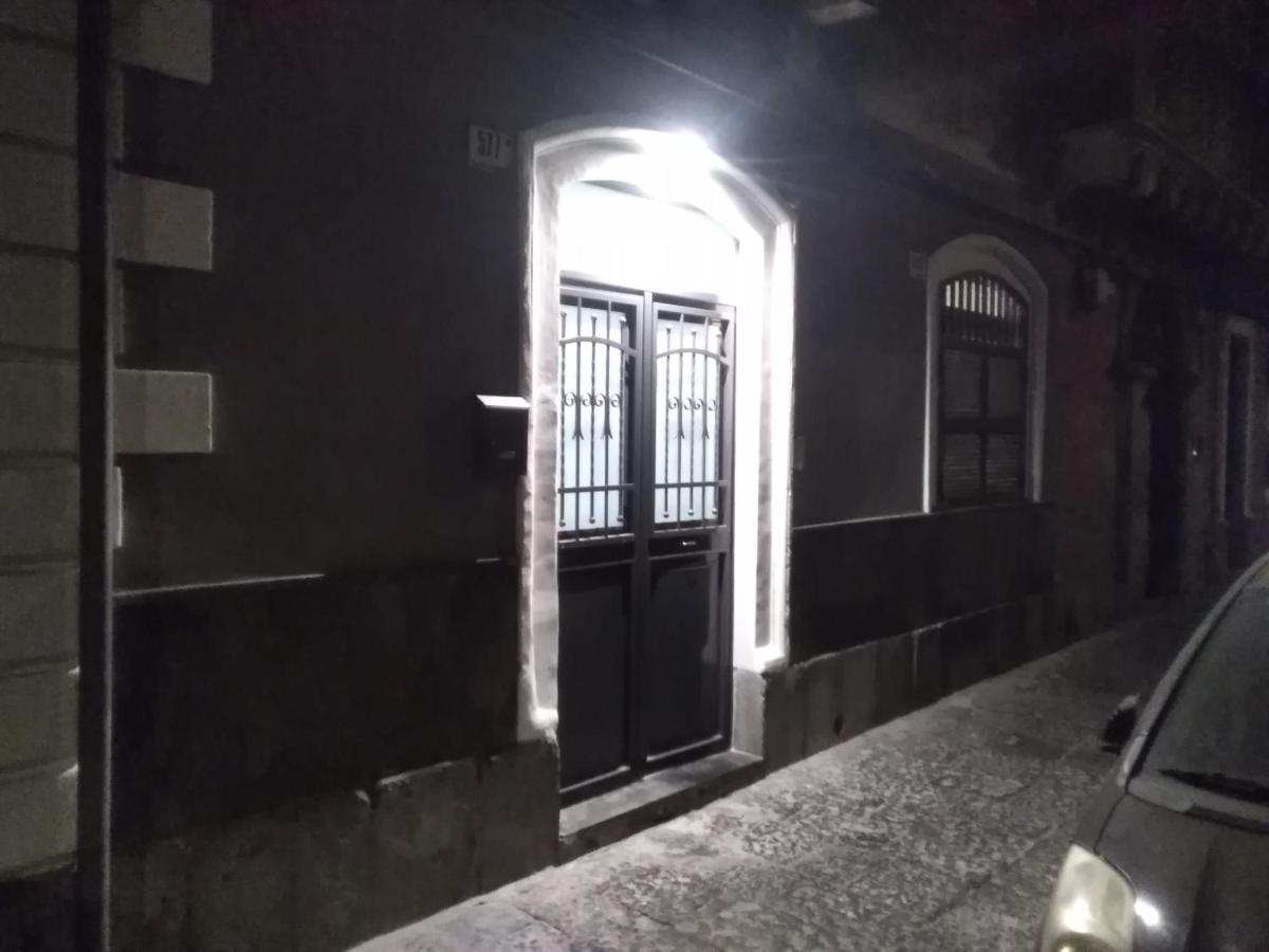 Apartamento Vittorio Emanuele House CTA Exterior foto